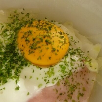 卵の黄身がご飯に良くあって美味しい♪洗い物が少なくなるのも嬉しい。